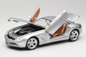 Mercedes SLR Vision Liquid Argintiu Maisto 1:18 B66962101 Metal - imaginea 2 din 8