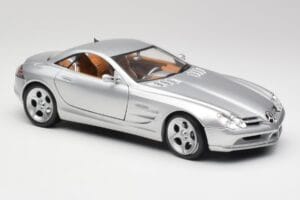 Mercedes SLR Vision Liquid Argintiu Maisto 1:18 B66962101 Metal - imaginea 6 din 8