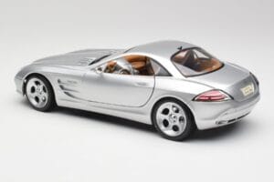 Mercedes SLR Vision Liquid Argintiu Maisto 1:18 B66962101 Metal - imaginea 7 din 8