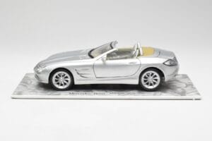 Mercedes SLR Vision Roadster Liquid Argintiu Maisto 1:18 B66963208 Metal - imaginea 4 din 8