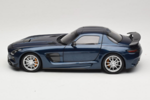 Mercedes SLS AMG Black Series Daytona Blue Metallic Minichamps 1:18 110033026 Metal - imaginea 4 din 8