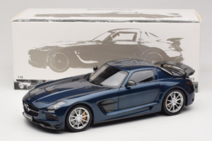 Mercedes SLS AMG Black Series Daytona Blue Metallic Minichamps 1:18 110033026 Metal - imaginea 8 din 8