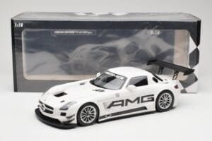 Mercedes AMG SLS C197 GT3 Street Alb Minichamps 1:18 151123107 Metal - imaginea 6 din 6