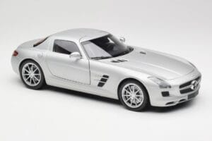 Mercedes SLS AMG C197 Iridium Argintiu Minichamps 1:18 100039026 Metal - imaginea 6 din 8