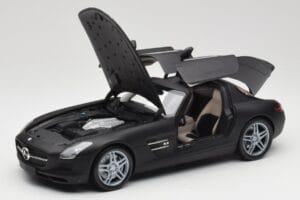 Mercedes SLS AMG C197 Matte Black Minichamps 1:18 100039027 Metal - imaginea 2 din 8