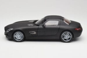 Mercedes SLS AMG C197 Matte Black Minichamps 1:18 100039027 Metal - imaginea 4 din 8
