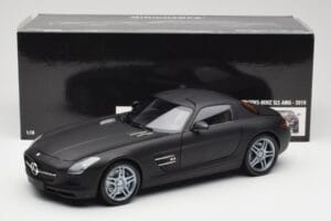 Mercedes SLS AMG C197 Matte Black Minichamps 1:18 100039027 Metal - imaginea 8 din 8
