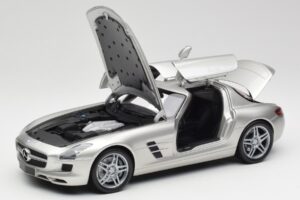 Mercedes SLS AMG C197 Matt Argintiu Minichamps 1:18 100039029 Metal - imaginea 2 din 8