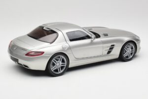 Mercedes SLS AMG C197 Matt Argintiu Minichamps 1:18 100039029 Metal - imaginea 3 din 8