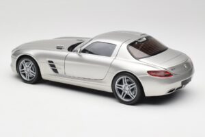Mercedes SLS AMG C197 Matt Argintiu Minichamps 1:18 100039029 Metal - imaginea 7 din 8