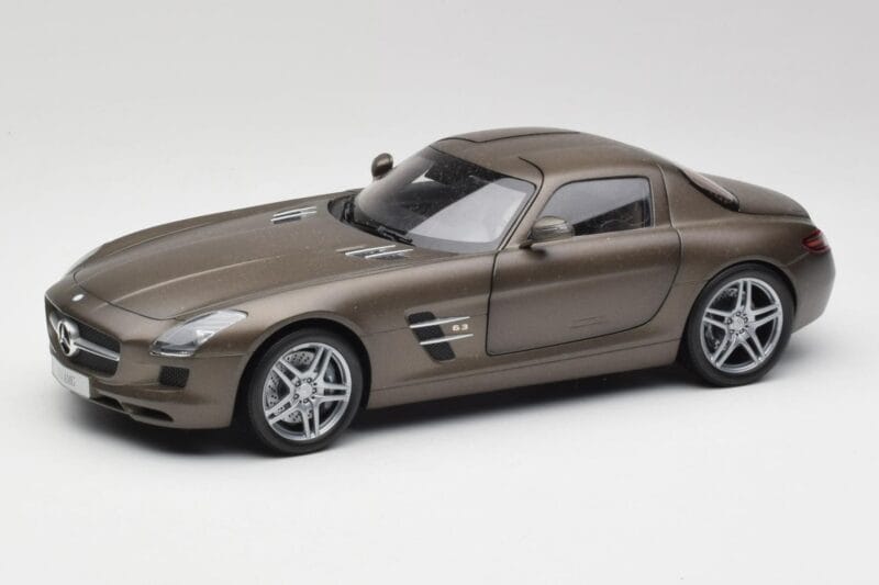 Mercedes SLS AMG C197 Monza Gri Minichamps 1:18 B66960044 Metal