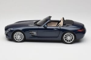 Mercedes SLS AMG R197 Roadster South Seas Albastru Minichamps 1:18 100039031 Metal - imaginea 4 din 8