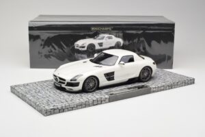 Mercedes Brabus SLS AMG 700 Biturbo Pearl Alb Minichamps 1:18 107032020 Metal - imaginea 6 din 6