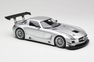 Mercedes SLS AMG GT3 C197 Street Argintiu Minichamps 1:18 151113100 Metal - imaginea 4 din 6