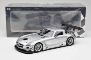 Mercedes SLS AMG GT3 C197 Street Argintiu Minichamps 1:18 151113100 Metal - imaginea 6 din 6