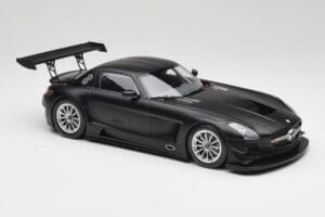 Mercedes SLS AMG GT3 C197 Street Mat Negru Minichamps 1:18 151113101 Metal - imaginea 4 din 6