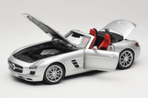 Mercedes SLS AMG Roadster Iridium Argintiu Minichamps 1:18 B66960078 Metal - imaginea 2 din 8
