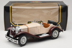 Mercedes SSK Bej & Roșu Închis Bburago 1:18 3009-M4 Metal - imaginea 6 din 6
