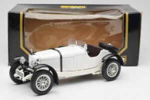 Mercedes SSKL Alb Bburago 1:18 3002 Metal - imaginea 8 din 8