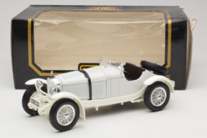 Mercedes SSKL Alb 1931 Bburago 1:18 3002-M2 Metal - imaginea 6 din 6