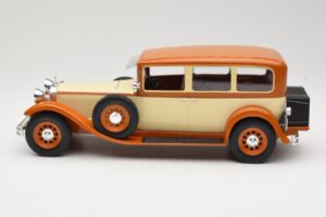 Mercedes Type Nurburg W08 460/460K Bej MCG 1:18 MCG18034 Metal - imaginea 3 din 6