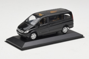 Mercedes Viano W639 Atlantis Blue Minichamps 1:43 B67871200 Metal - imaginea 2 din 4