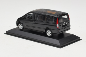Mercedes Viano W639 Atlantis Blue Minichamps 1:43 B67871200 Metal - imaginea 3 din 4