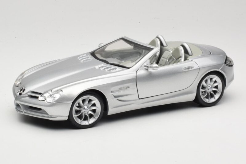 Mercedes Vision SLR Roadster Argintiu Maisto 1:18 B66962107 Metal