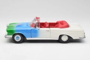 Mercedes 280SE W108 Tricolor Maisto 1:18 56014 Metal - imaginea 4 din 8
