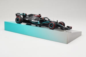 Mercedes W11 #63 G. Russell Mercedes AMG Petronas Sakhir Grand Prix 2020 Minichamps 1:18 113201663 Rășină - imaginea 4 din 7