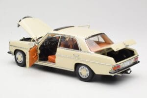 Mercedes W115 Strich 8 Crem Sun Star 1:18 4581 Metal - imaginea 5 din 8