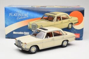 Mercedes W115 Strich 8 Crem Sun Star 1:18 4581 Metal - imaginea 8 din 8