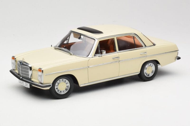 Mercedes W115 Strich 8 Crem Sun Star 1:18 4581 Metal