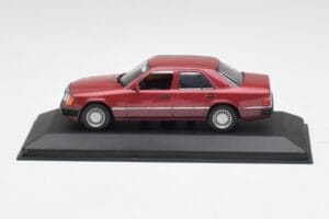 Mercedes 300D W124 Roșu Minichamps 1:43 3209 Metal