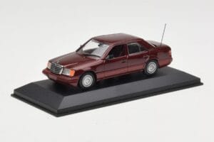 Mercedes W124 Dark Red Metallic Minichamps 1:43 MB002 Metal - imaginea 2 din 4