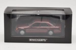 Mercedes W124 Dark Red Metallic Minichamps 1:43 MB002 Metal - imaginea 4 din 4