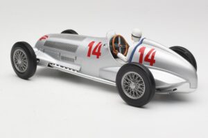 Mercedes W125 #14 Daimler-Benz AG M. von Brauchitsch 2nd Place German GP 1937 Minichamps 1:18 155373114 Metal - imaginea 5 din 6