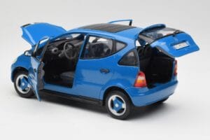 Mercedes A-Class W168 Azure Albastru Maisto 1:18 50311 Metal - imaginea 5 din 8
