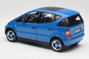 Mercedes A-Class W168 Azure Albastru Maisto 1:18 50311 Metal - imaginea 7 din 8