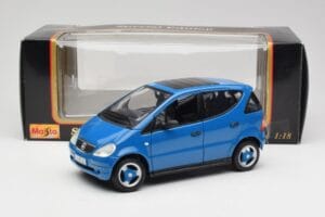 Mercedes A-Class W168 Azure Albastru Maisto 1:18 50311 Metal - imaginea 8 din 8