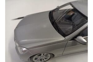 Mercedes Clasa E W212 Avantgarde Iridium Argintiu Vopsea Ediția 1 Minichamps 1:18 B66960212-D1 Metal - imaginea 8 din 11