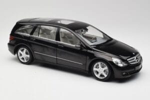 Mercedes R-Class W251 Obsidian Negru Minichamps 1:18 150034601 Metal - imaginea 6 din 8