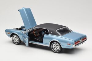 Mercury Cougar XR-7 Albastru Sun Star 1:18 1562 Metal - imaginea 5 din 8