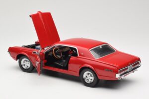 Mercury Cougar XR-7 Roșu Sun Star 1:18 1541 Metal - imaginea 5 din 8