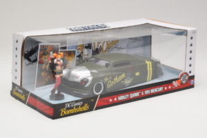 Mercury Gotham or Bust With Harley Quinn Figure Metals Diecast 1:24 30456 Metal - imaginea 2 din 3