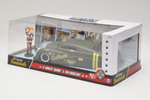 Mercury Gotham or Bust With Harley Quinn Figure Metals Diecast 1:24 30456 Metal - imaginea 3 din 3