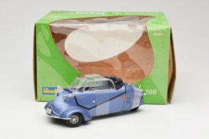 Messerschmitt KR200 Albastru Revell 1:18 08944 Metal - imaginea 6 din 6
