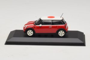 Mini Cooper Roșu Cu Steagul Japoniei Minichamps 1:43 80420309024-R1 Metal