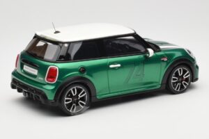 MINI Cooper F56 JCW British Racing Verde Otto 1:18 OT1098 Rășină - imaginea 2 din 6
