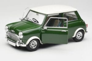 Mini Cooper S British Racing Verde & Old English Alb Solido 1:18 8021 Metal - imaginea 2 din 8